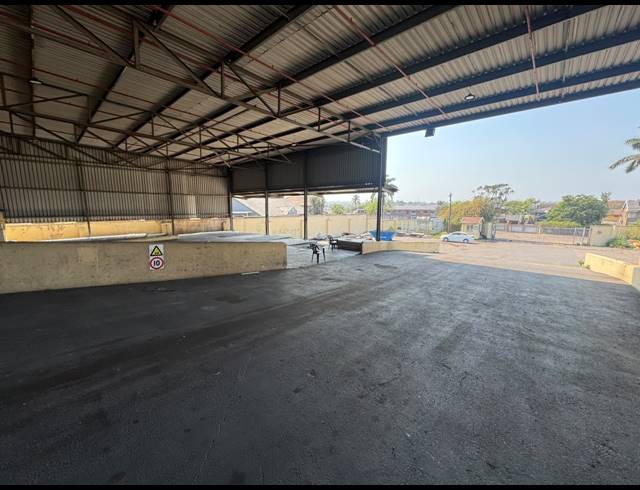 6,500M² WAREHOUSE FOR SALE IN MOBENI